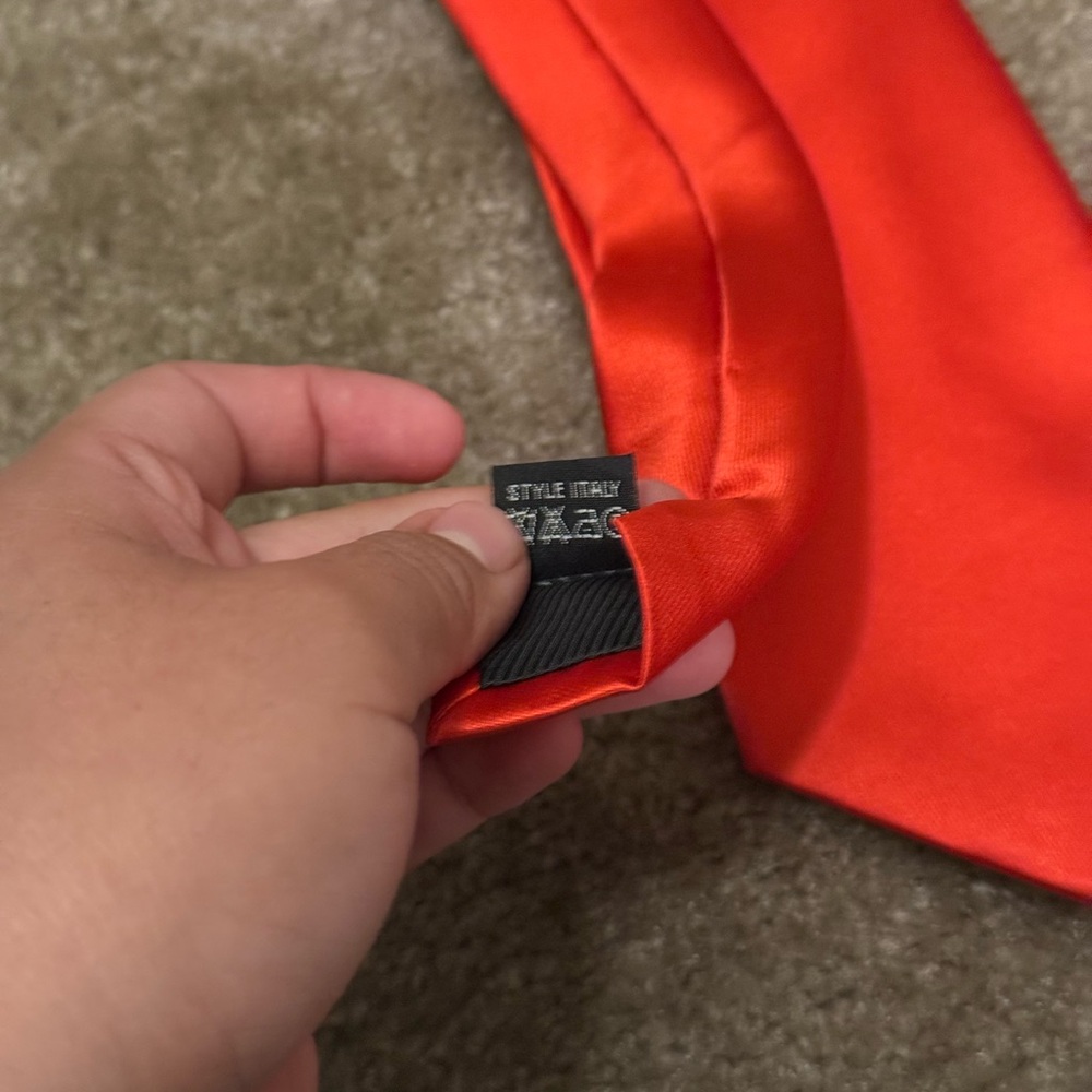 Source Unknown Red Tie - Picture 2 of 4